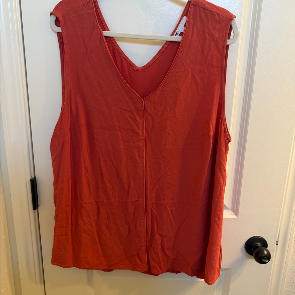 DR2 Sleeveless V-Neck Tank Top in Burnt Orange
